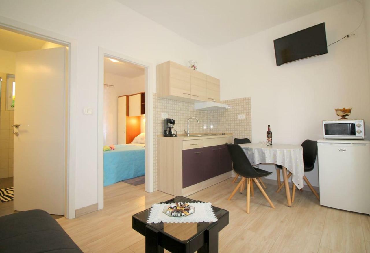 Apartment Noemi In City Center Poreč Kültér fotó